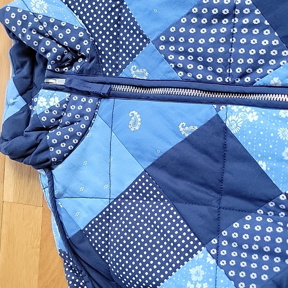 GAP Organic Cotton Bandana Print Quilt Bomber Jacket - Picture 3 of 8
